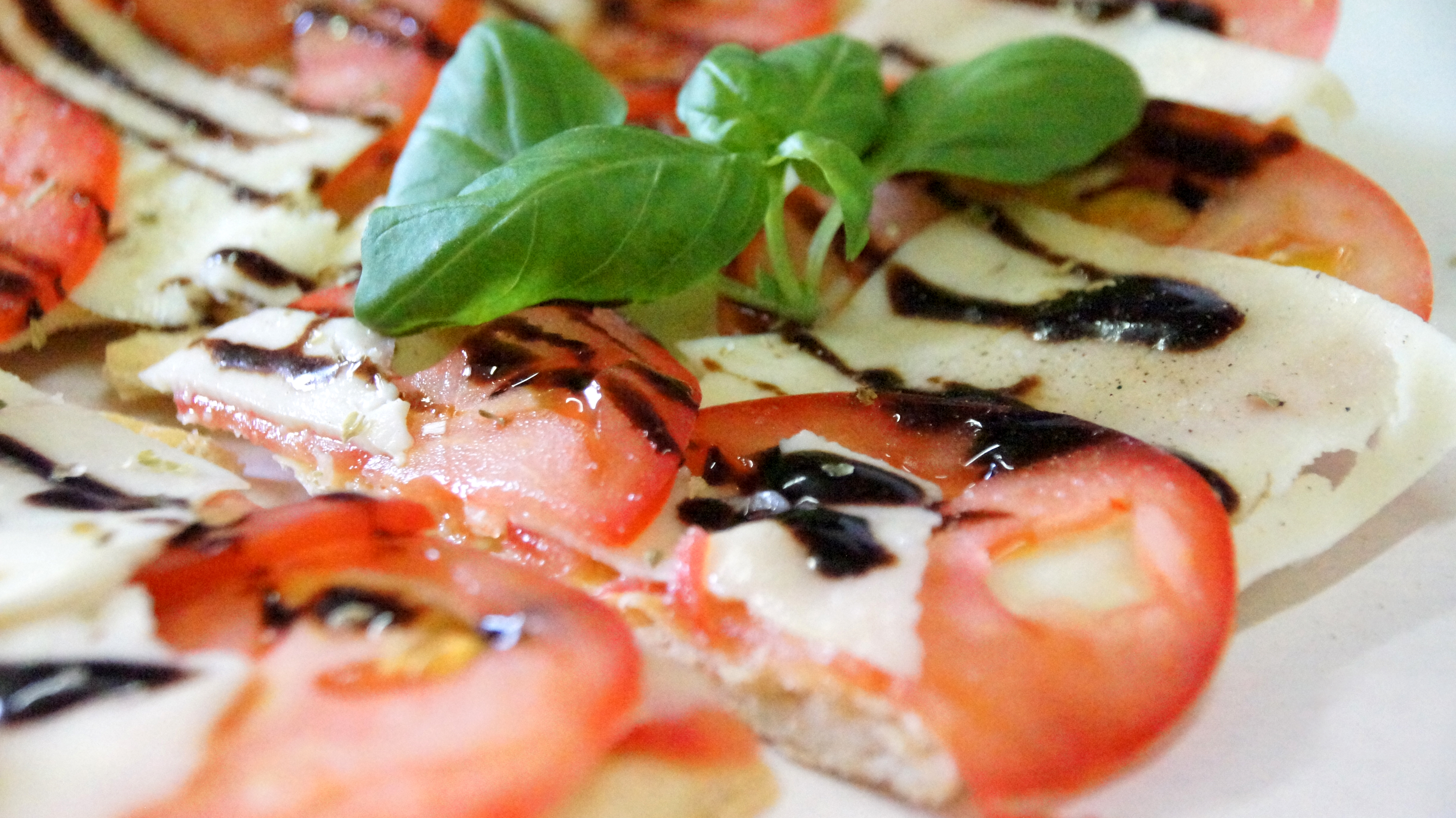 Pizzabrot Caprese